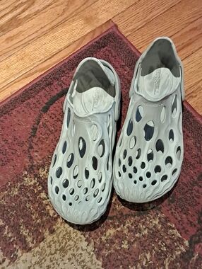 Merrell Light Gray Men’s Slip-On Perforated Water Shoes